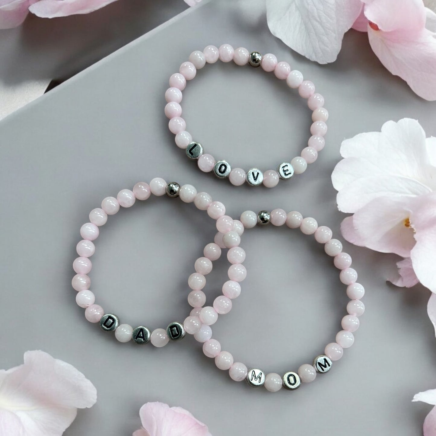 Edelstein Rosenquarz Armband verschiedene Optionen Mom, Dad, Love oder Wunschbuchstaben