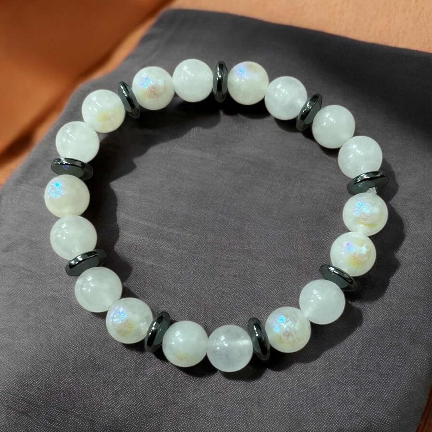 Edelstein Mondstein Armband mit Hämatit Rondellen