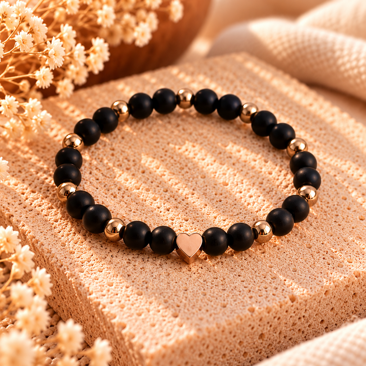 Armband Onyx matt mit roségoldenem Hämatit & Herz