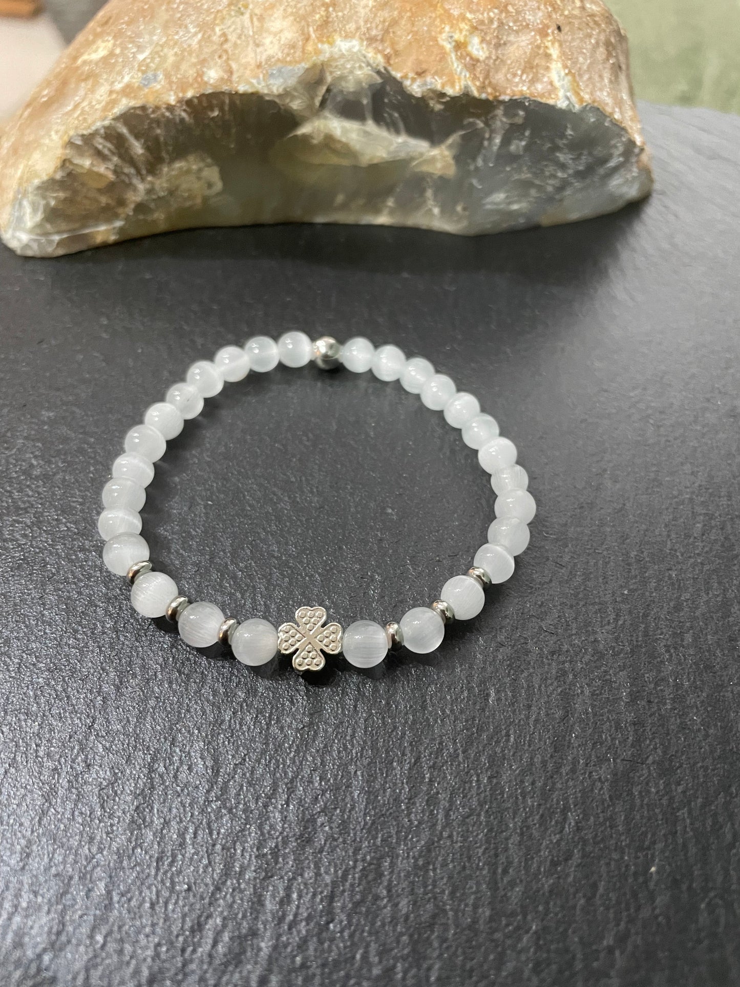 Edelstein Jade weiß Armband mit Klee