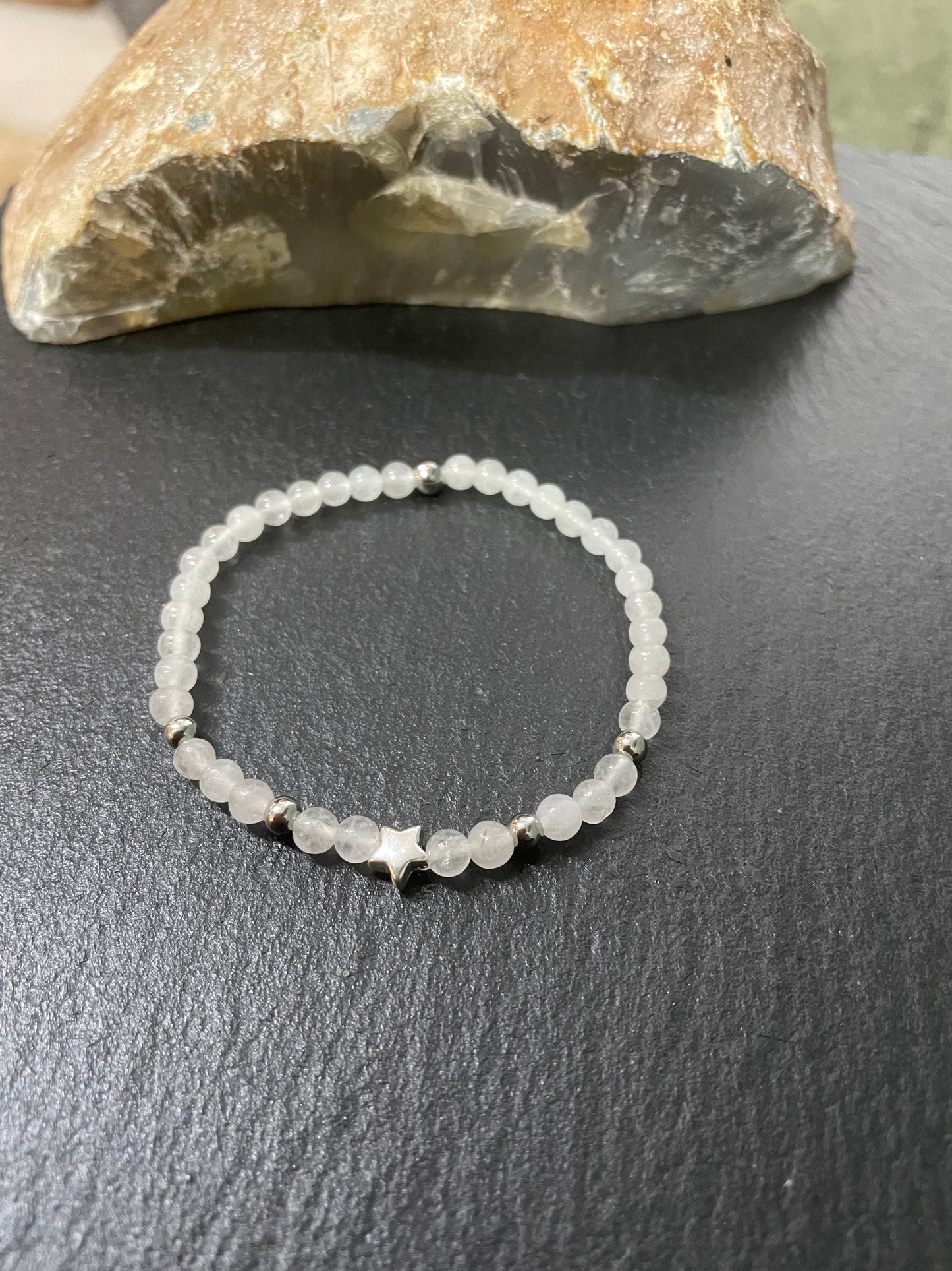 Edelstein Jade weiß Armband mit Stern