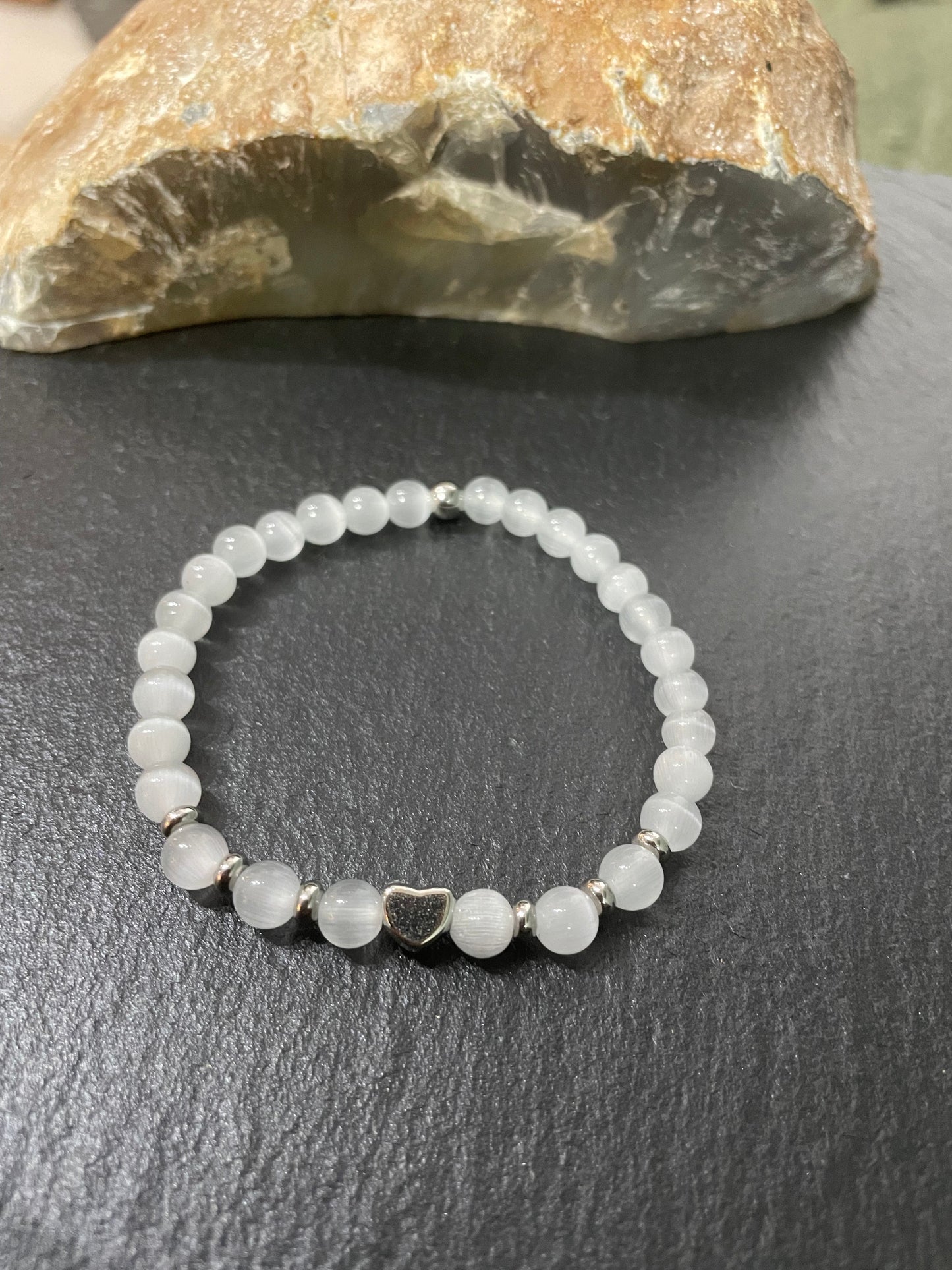 Edelstein Jade weiß mit Herz, Silber