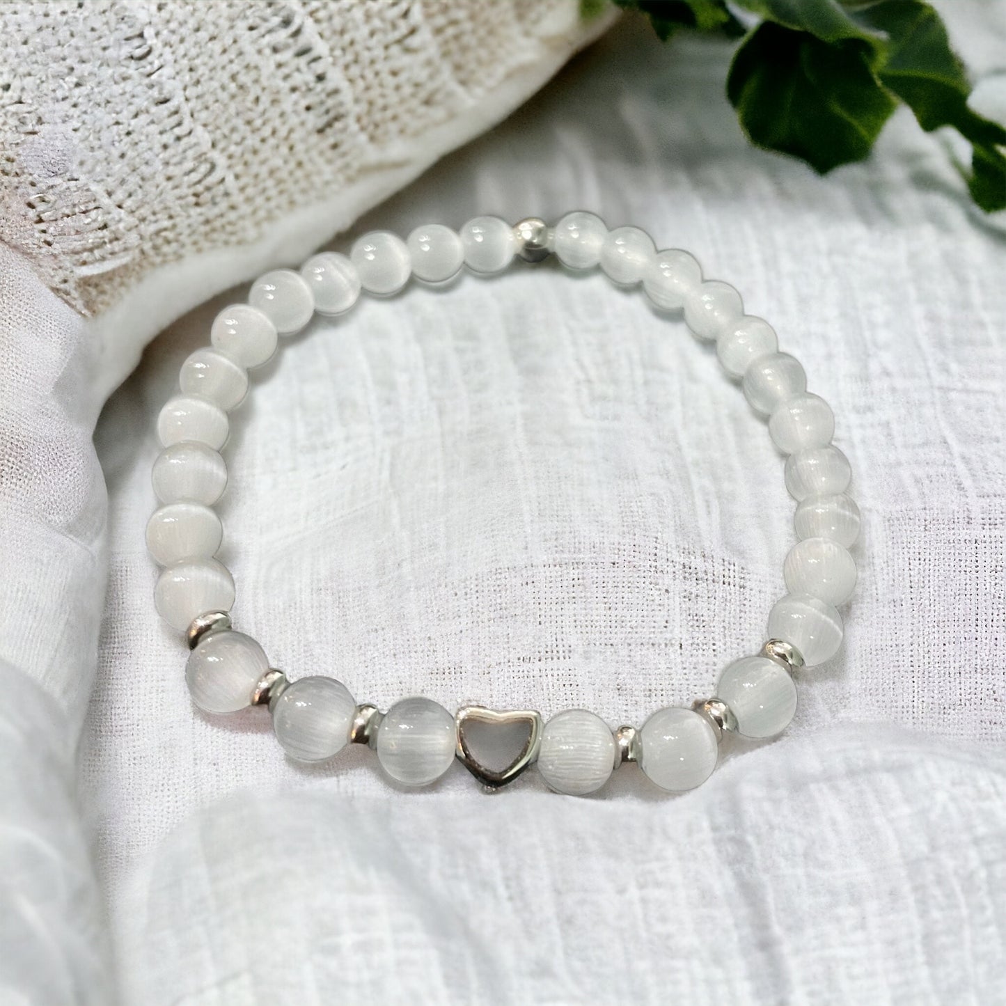 Edelstein Jade weiß mit Herz, Silber