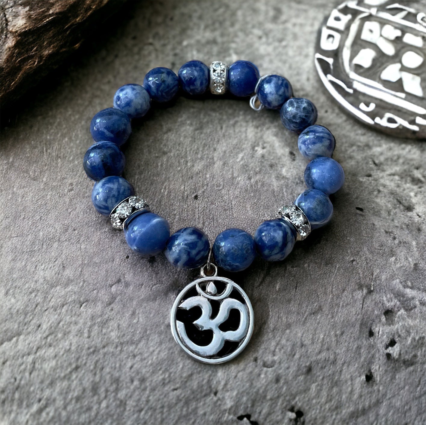 Edelstein Sodalit Armband mit OM