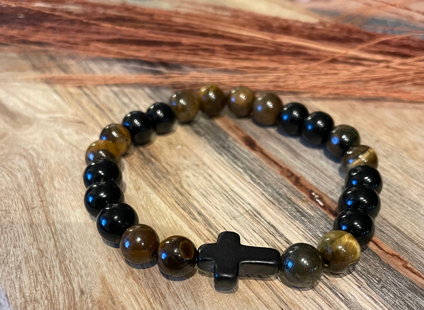 Edelstein Onyx / Tigerauge mit Kreuz