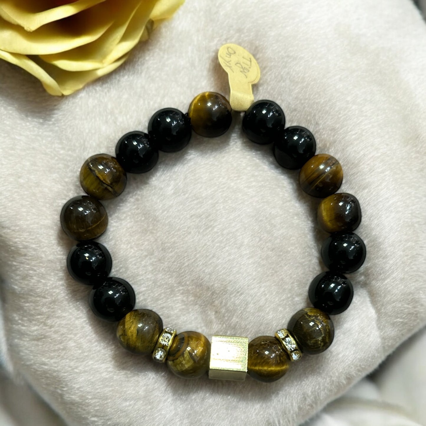 Edelstein Tigerauge & Onyx Armband mit goldenen Edelstahl Details