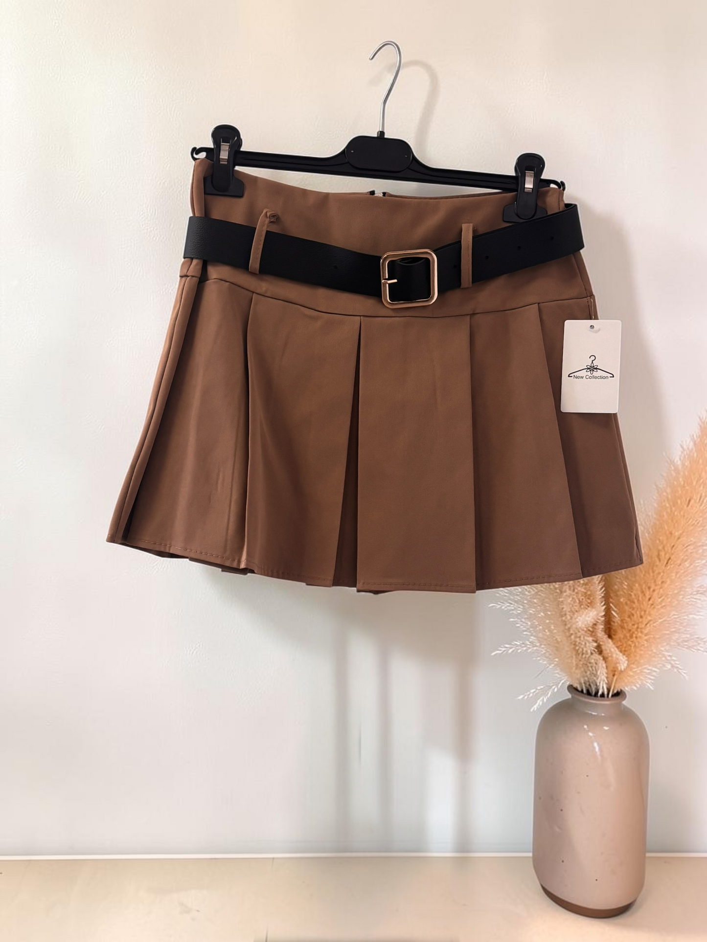 Rock (mit Hose drunter)