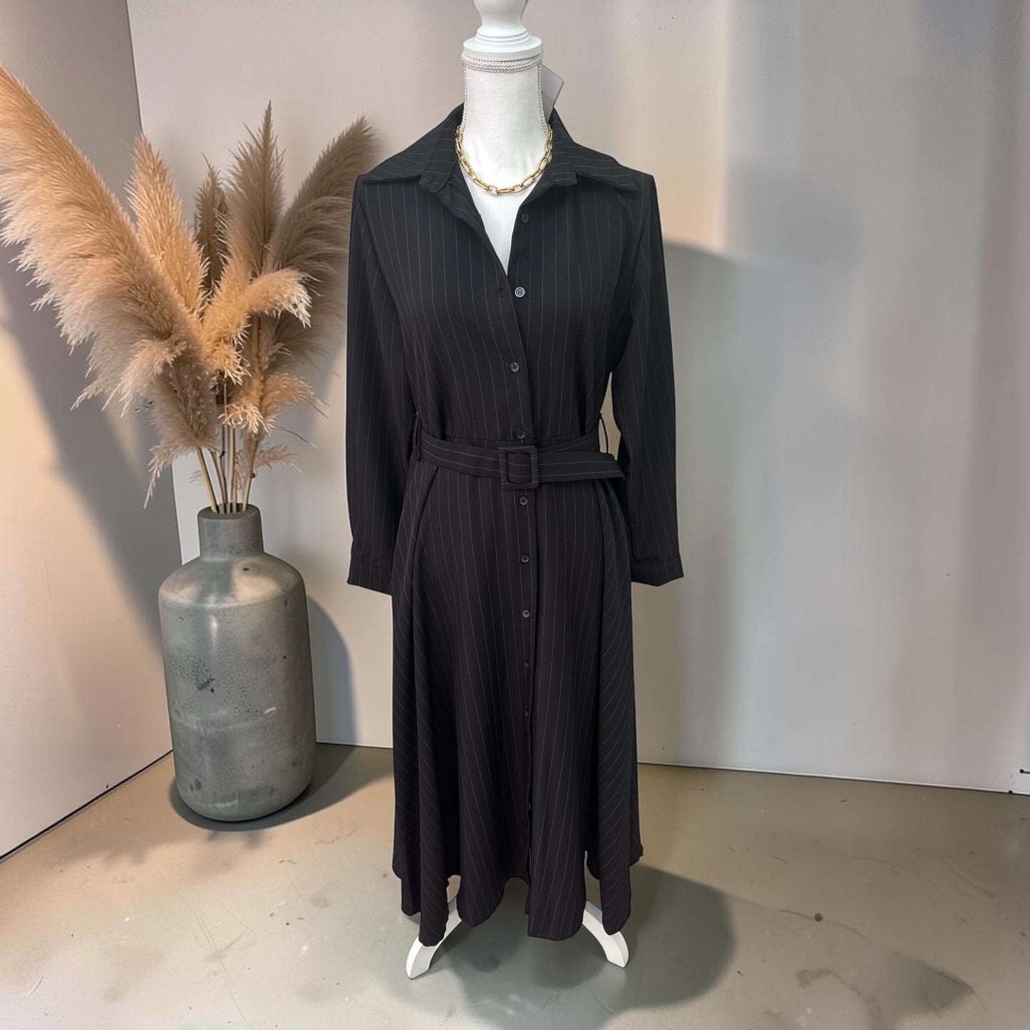 Kleid mit Nadelstreifen