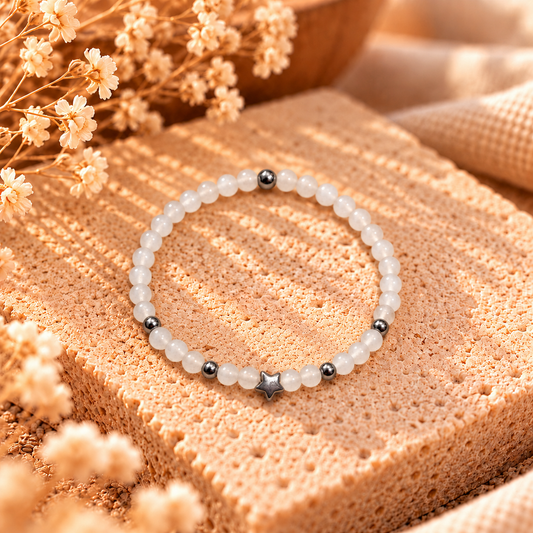 Armband Jade weiß mit silberfarbenem Stern