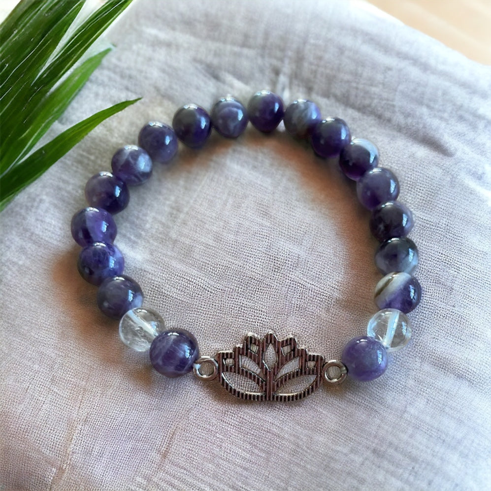 Edelstein Amethyst und Bergkristall Armband mit Lotus